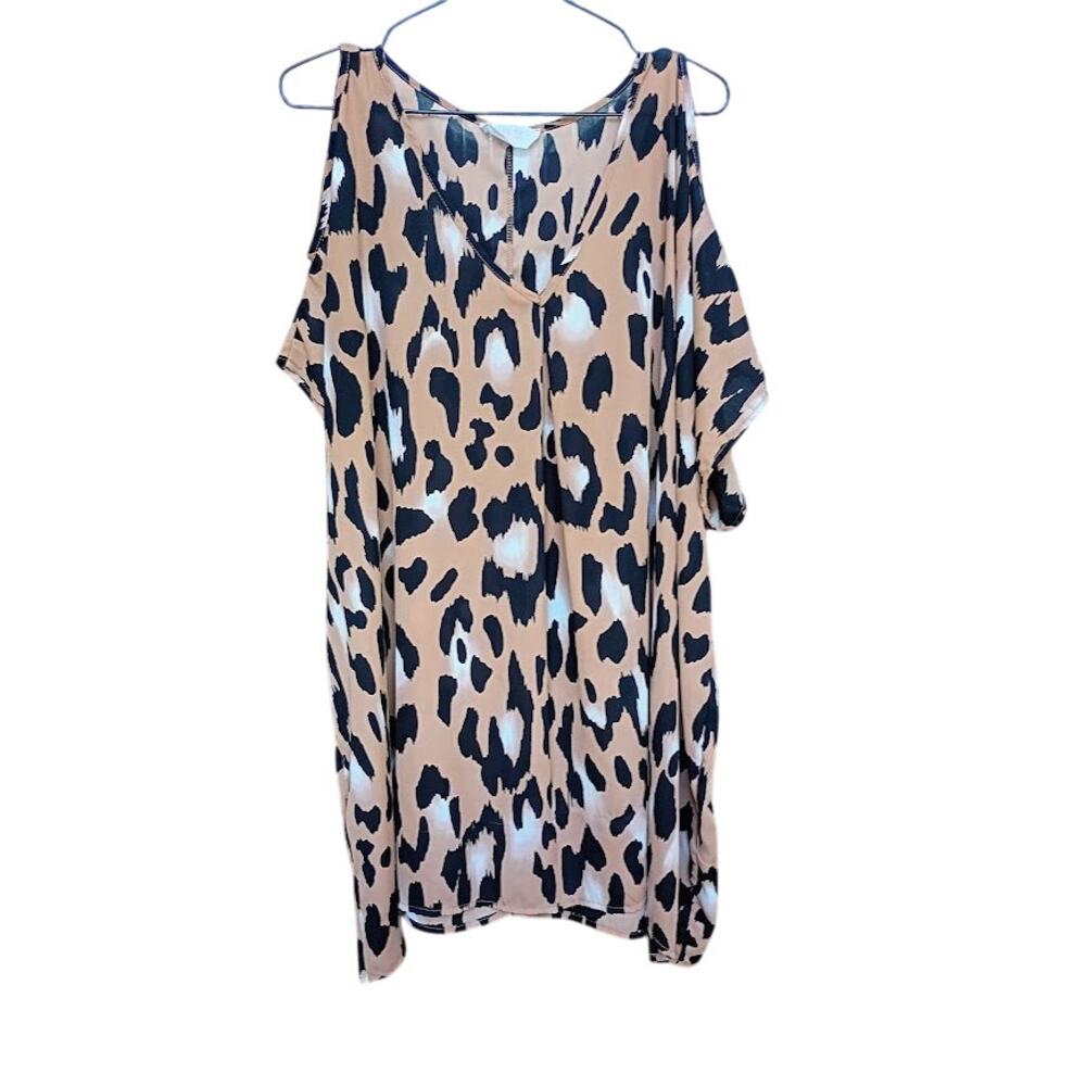 Peace Love Animal Print Women's Tunic Relaxed Fit V-neck Plus Size